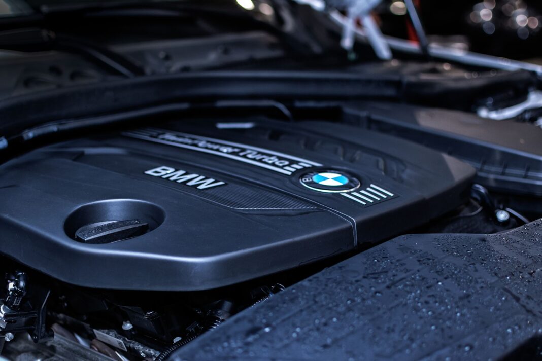 Silnik BMW z turbospr Silnik BMW z turbospr